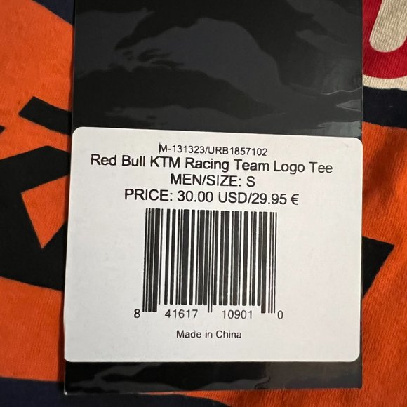 Red Bull Men's T-shirt Size Small - Picture 5 of 5